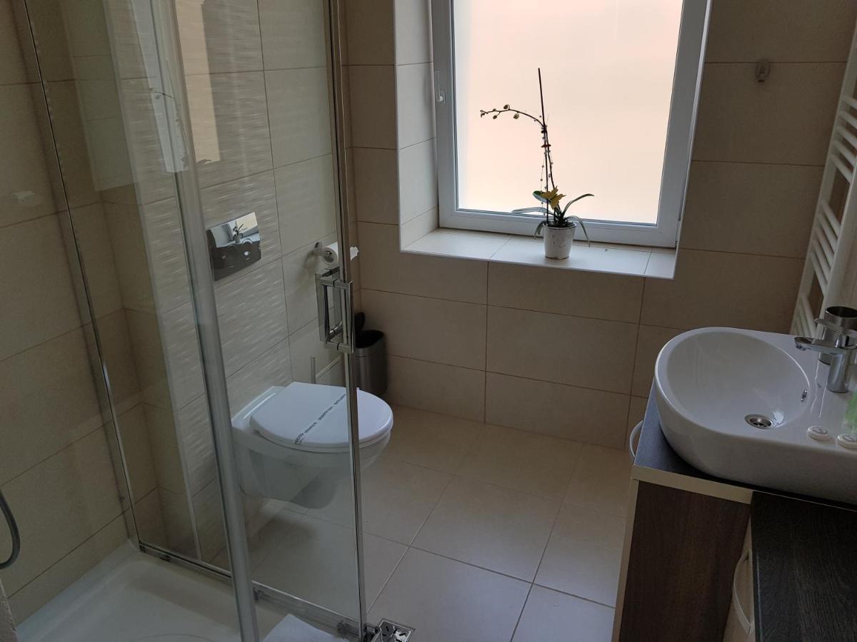 Resita Residence Sauna Apartment Экстерьер фото